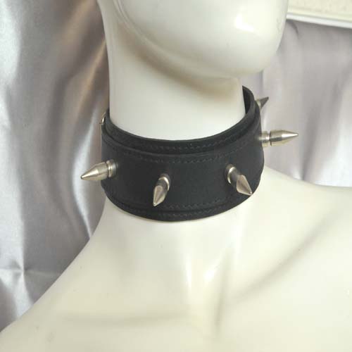 Choker with 25mm Bullet Spikes